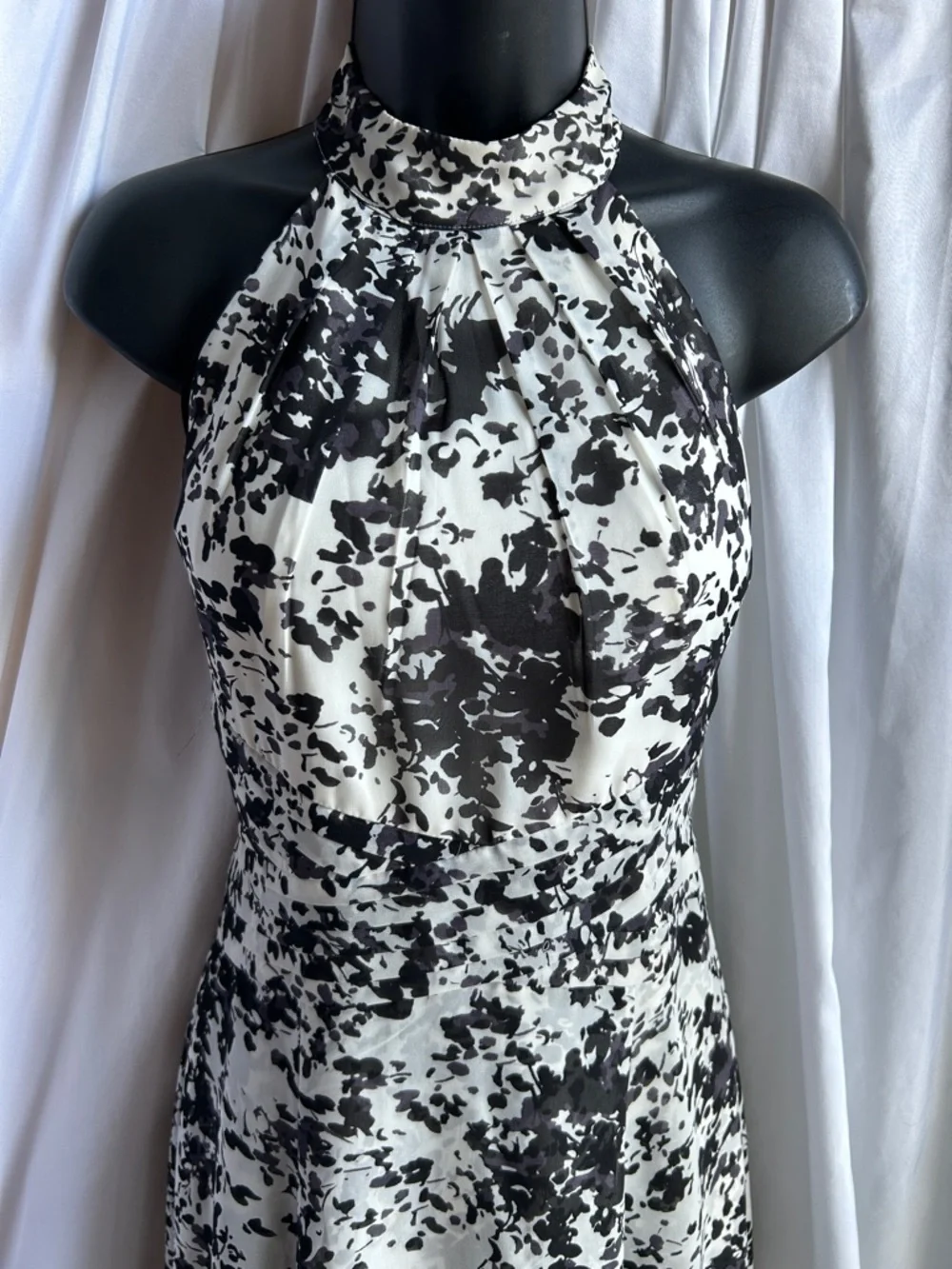White House Black Market Chifon Halter Floral-Print Midi Dress - Picture 2 of 15